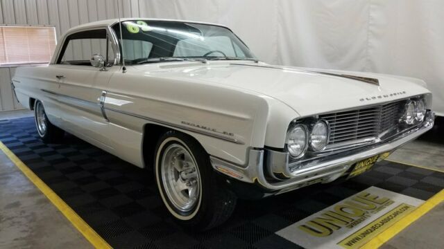 1962 Oldsmobile Dynamic 88 Holiday Coupe - photo 3