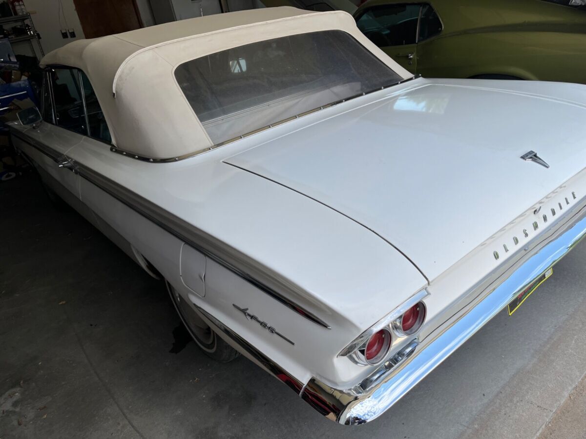 1962 Oldsmobile F-85 2-Door - photo 2