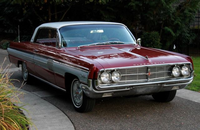 1962 Oldsmobile Starfire 2-door Hardtop - photo 7
