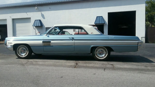 1962 Oldsmobile Starfire one year only - photo 7