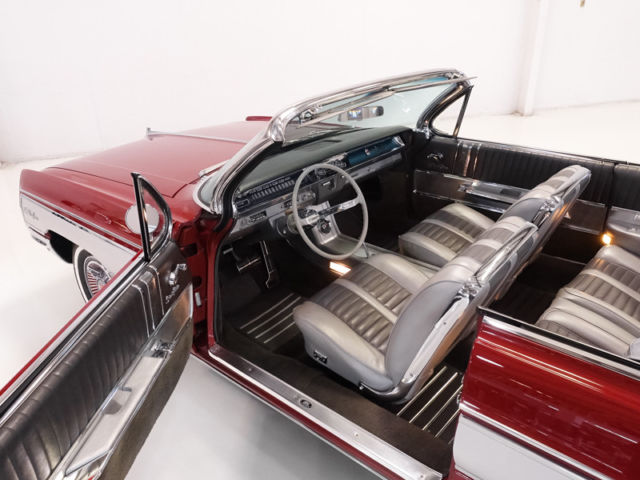 1962 Oldsmobile Starfire Convertible - photo 7