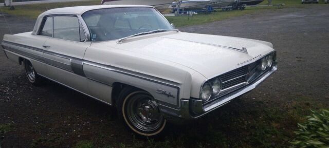 1962 Oldsmobile Starfire Coupe White RWD Automatic Starfire Sport Coupe 1962 Oldsmobile Starfire Starfire Sport Coupe