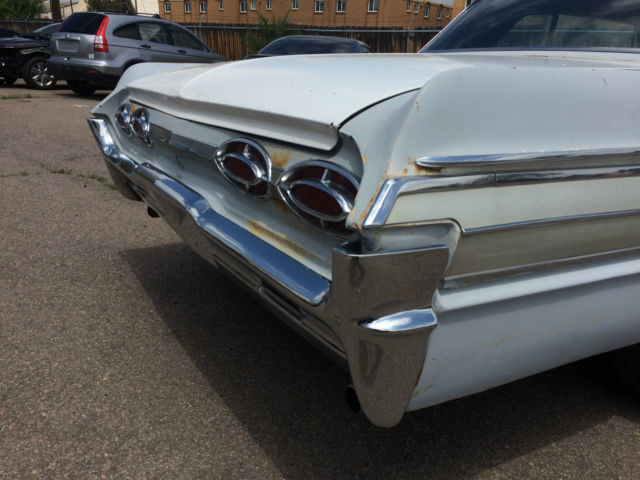 1962 Oldsmobile Starfire - photo 2