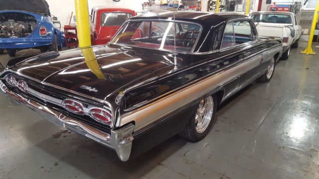 1962 Oldsmobile Starfire - photo 3