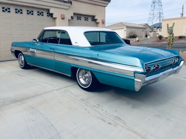 1962 Oldsmobile Starfire - photo 2