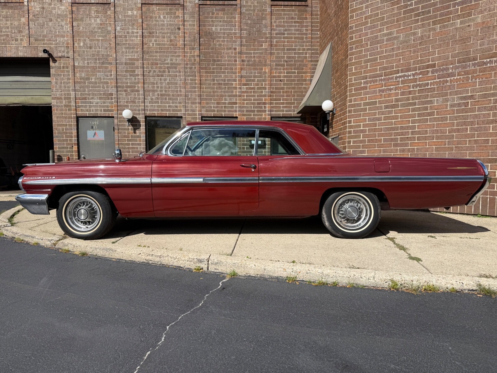 1962 Pontiac Bonneville - 3 x 2 - photo 3