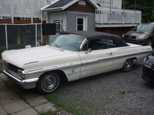 1962 Pontiac Parisienne Convertible (Canadian Version) 1962 Pontiac Bonneville Parisienne