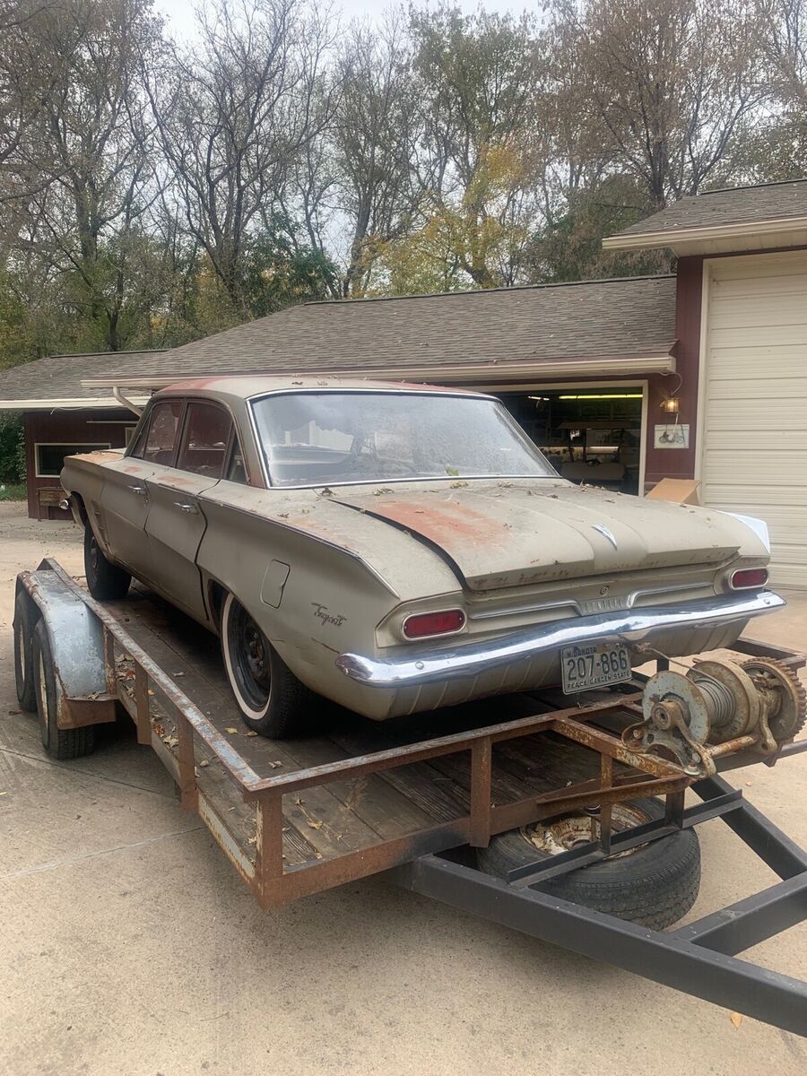 1962 Pontiac Tempest 4door - photo 2