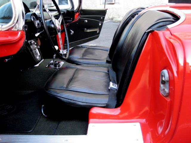 1962 Chevrolet Corvette Fuel-Injection Roadster - photo 10