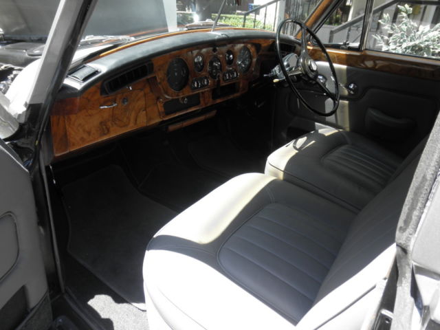 1962 Rolls-Royce Sedan - photo 4