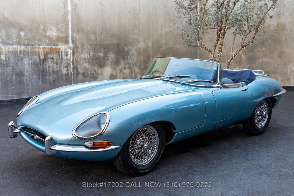1962 Jaguar XK Series I Flat Floor Roadster Right-Hand-Drive - photo 11