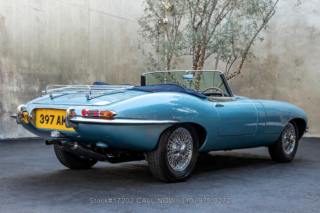 1962 Jaguar XK Series I Flat Floor Roadster Right-Hand-Drive - photo 7
