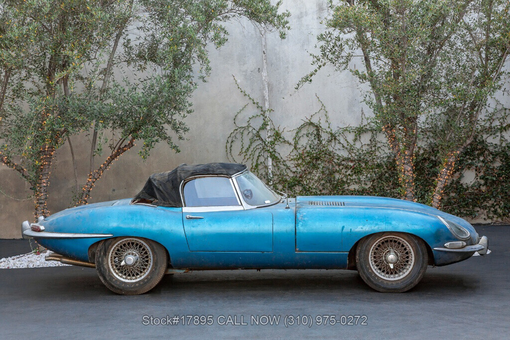 1962 Jaguar XK Series I Flat Floor Roadster With a Louvered Bonne - photo 10