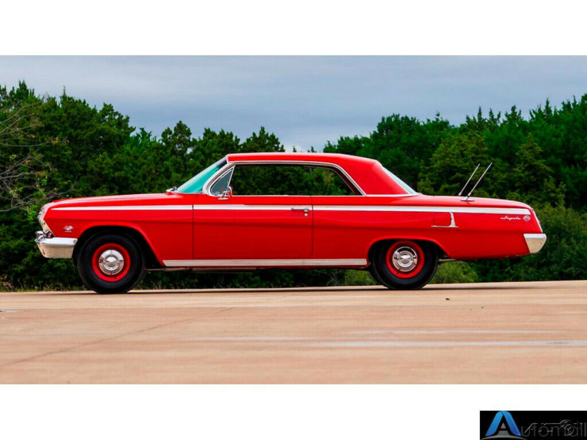 1962 Chevrolet Impala SS 2-Door Sport Coupe - photo 2