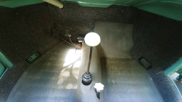 1962 Volkswagen Beetle - Classic Refurbished in 2004 - photo 9