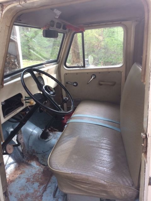 1962 Willys Jeep Pickup with hydraulic snow plow 1962 Willys Jeep Pickup