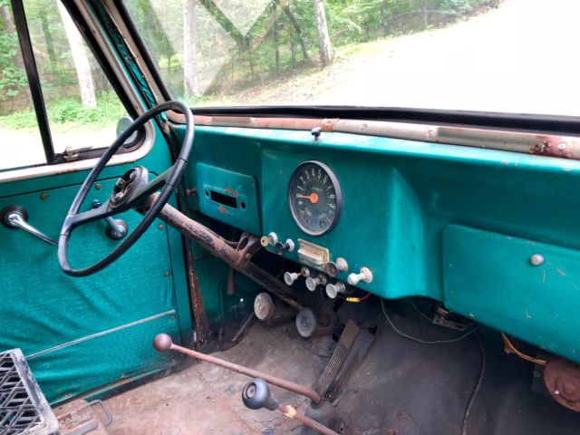 1962 Willys 439 4X4 WAGON CUSTOM CLASSIC - photo 10