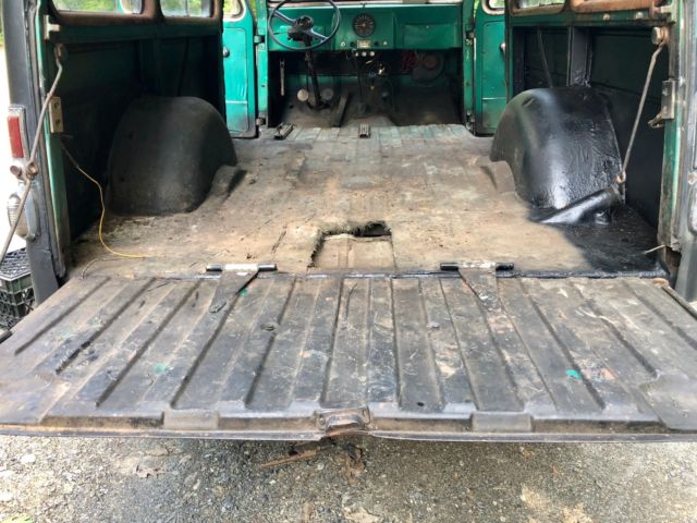 1962 Willys 439 4X4 WAGON CUSTOM CLASSIC - photo 12