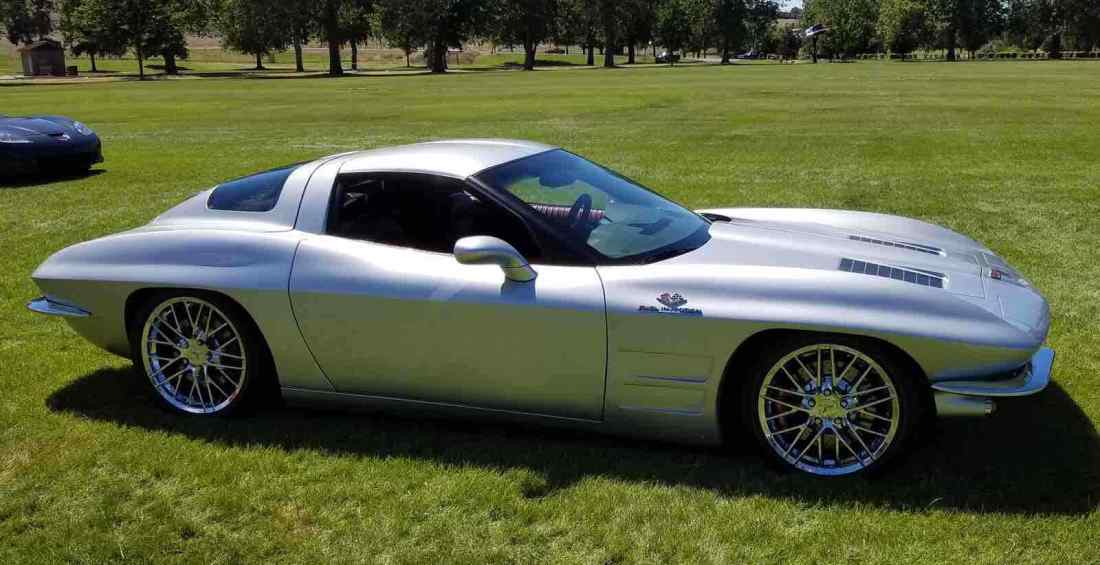 1963 / 2009 Chevrolet Corvette Silver RWD Manual 1963 Chevrolet Corvette KARLS KUSTOM CORVETTE KKC008C 63’ SPLIT WINDOW