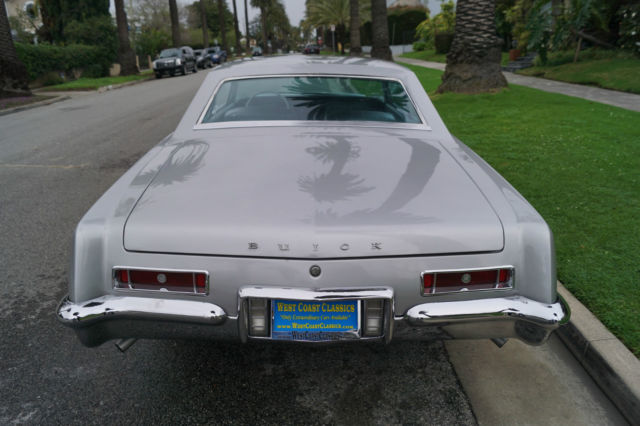 1963 Buick Riviera RARE SILVER CLOUD WITH SILVER INTERIOR! - photo 9