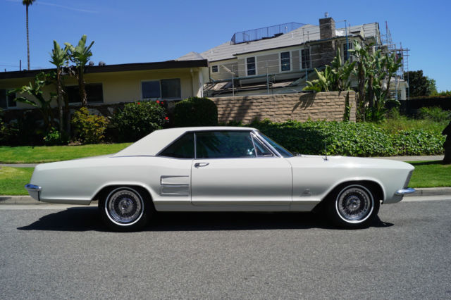 1963 Buick Riviera RARE EARLY MODEL WITH SLICK DASH & FACTORY AC - photo 3