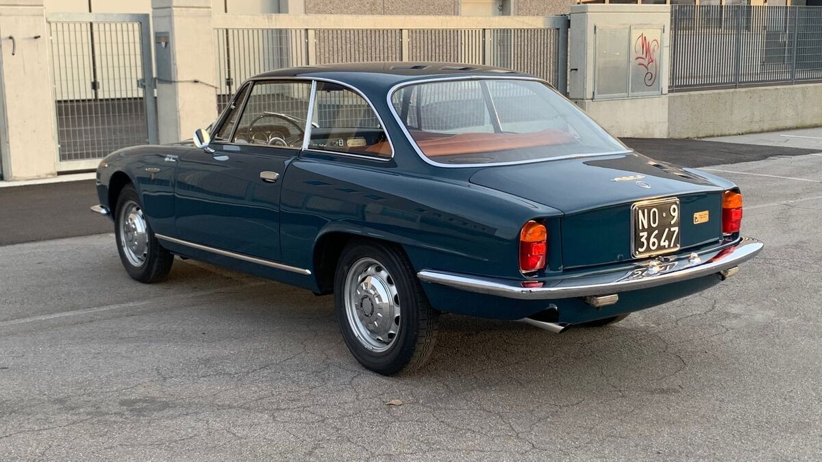 1963 Alfa Romeo Sprint 2600 Sprint 260 One of 6,999 Fully restored in 1990s - photo 10