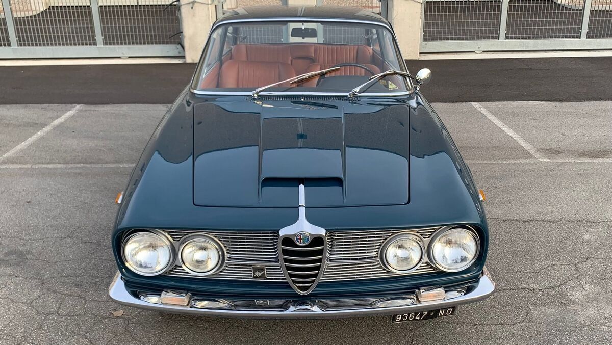 1963 Alfa Romeo Sprint 2600 Sprint 260 One of 6,999 Fully restored in 1990s - photo 3