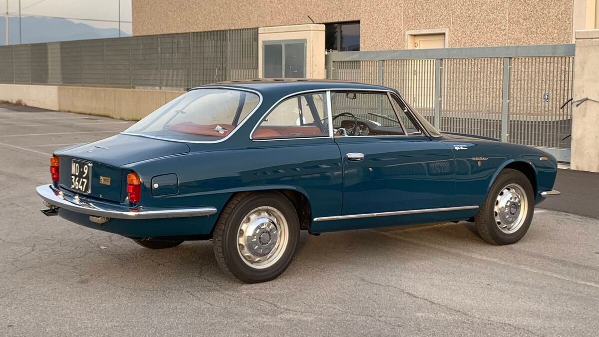 1963 Alfa Romeo Sprint 2600 Sprint 260 One of 6,999 Fully restored in 1990s - photo 7