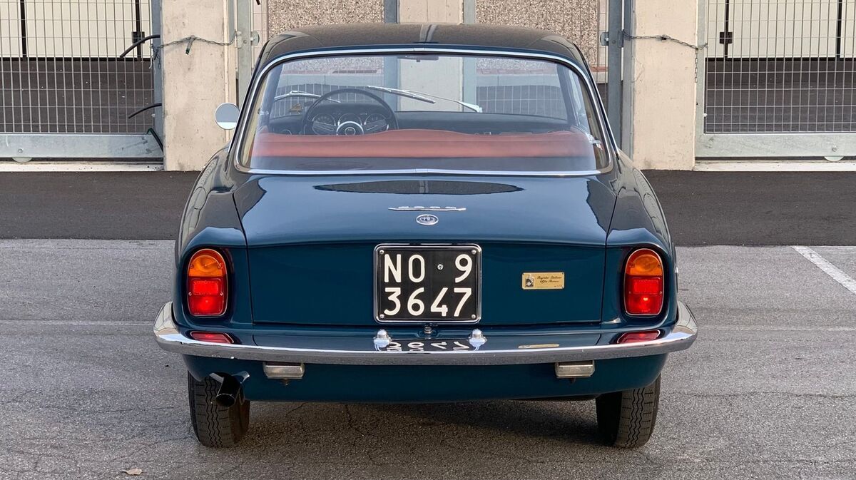 1963 Alfa Romeo Sprint 2600 Sprint 260 One of 6,999 Fully restored in 1990s - photo 9