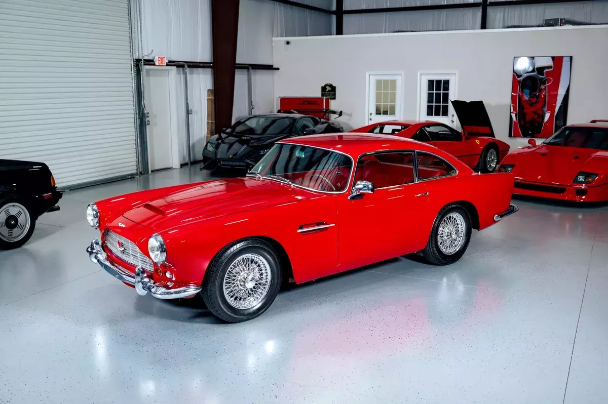 1963 Aston Martin DB4 1963 Aston Martin DB4