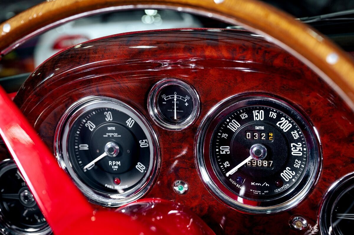 1963 Aston Martin DB4 - photo 13