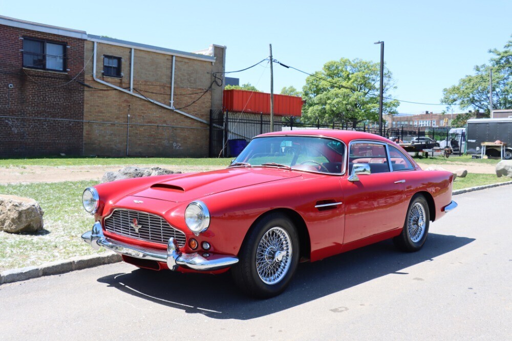 1963 Aston Martin DB4 Series V - photo 2