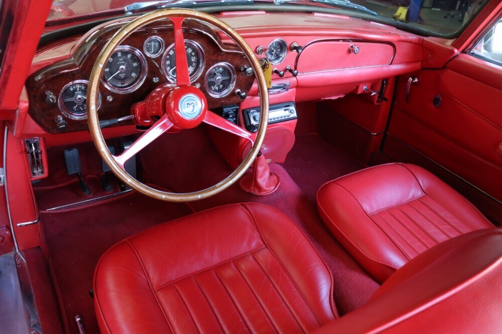 1963 Aston Martin DB4 Series V - photo 7