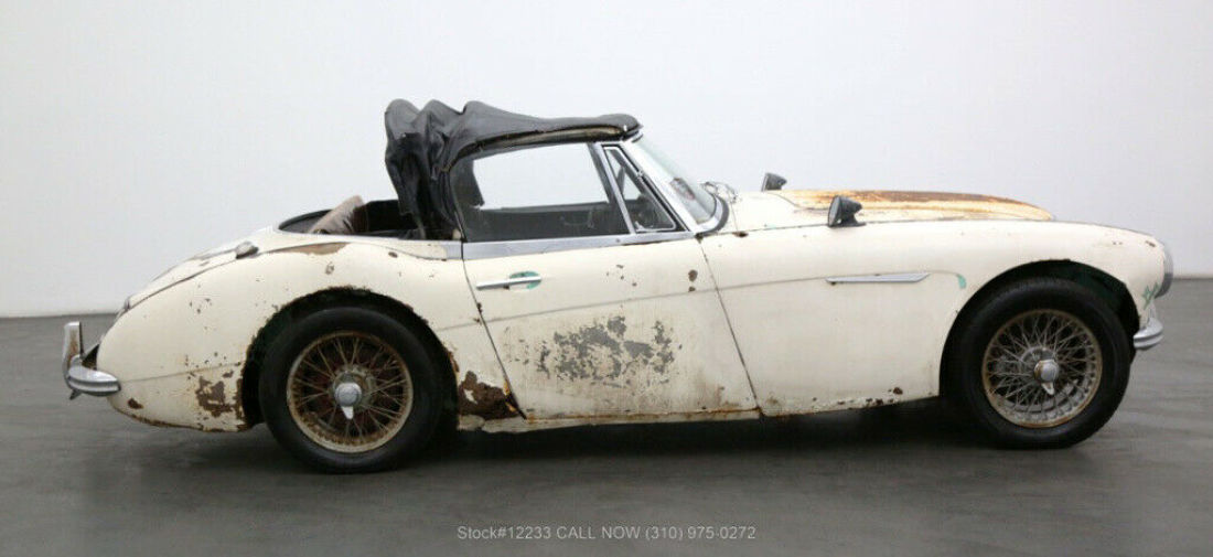 1963 Austin Healey 3000 Convertible Sports Car - photo 10