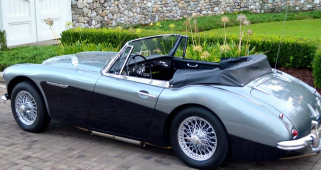 1963 Austin Healey 3000 Black interior, chrome trim - photo 4