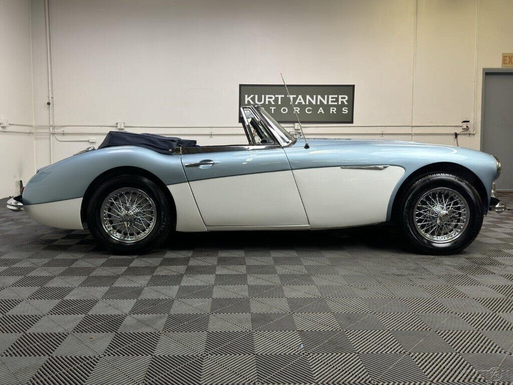1963 Austin Healey 3000 4-SPEED OVERDRIVE. SHOWING 87,873 ORIGINAL MILES - photo 9