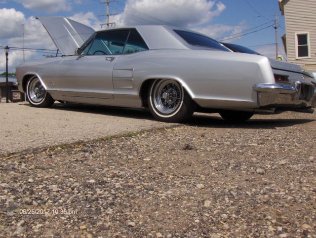 1963 Buick Riviera Low Rider with 401 V8 Nailhead 1963 Buick Riviera