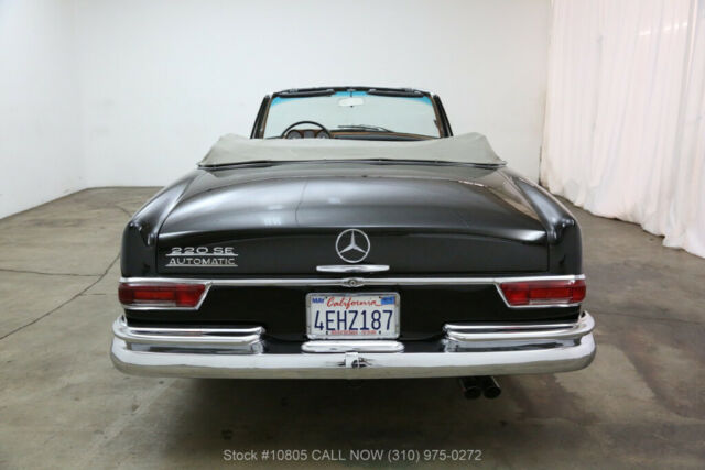 1963 Mercedes-Benz 220SE Cabriolet - photo 5
