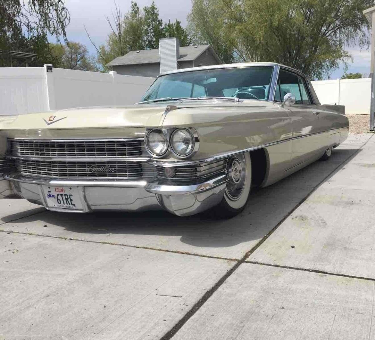 1963 Cadillac coupe deville Sedan Brown RWD Automatic 1963 Cadillac coupe deville