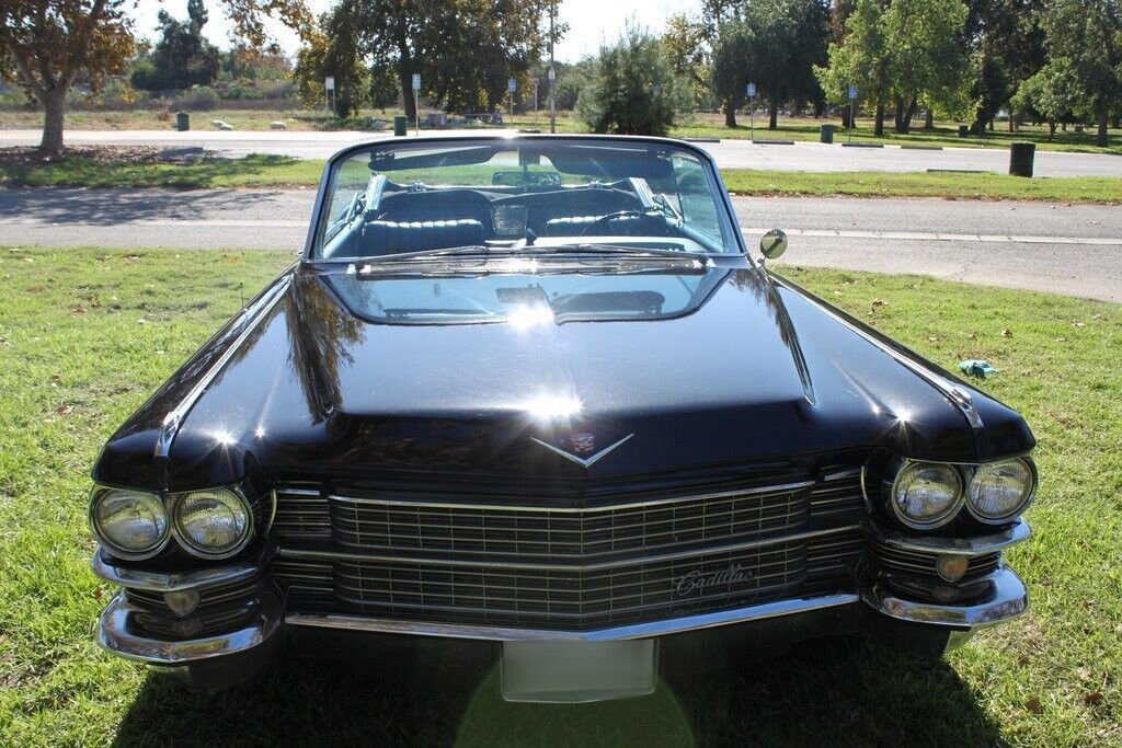 1963 Cadillac Eldorado Biarritz Convertible - photo 10
