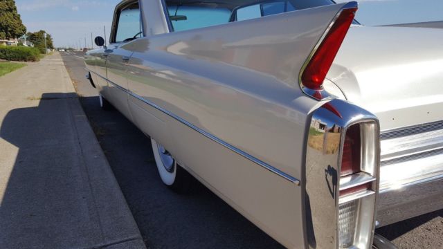 1963 Cadillac DeVille Hardtop Sedan - photo 13