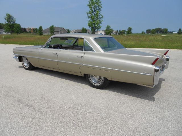 1963 Cadillac DeVille 4DR HARDTOP - photo 3