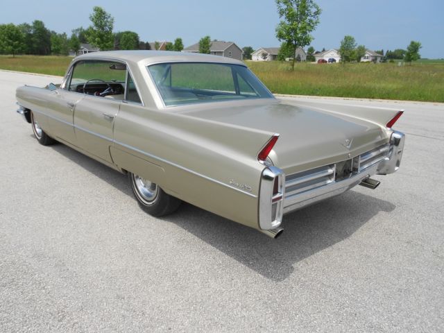 1963 Cadillac DeVille 4DR HARDTOP - photo 4