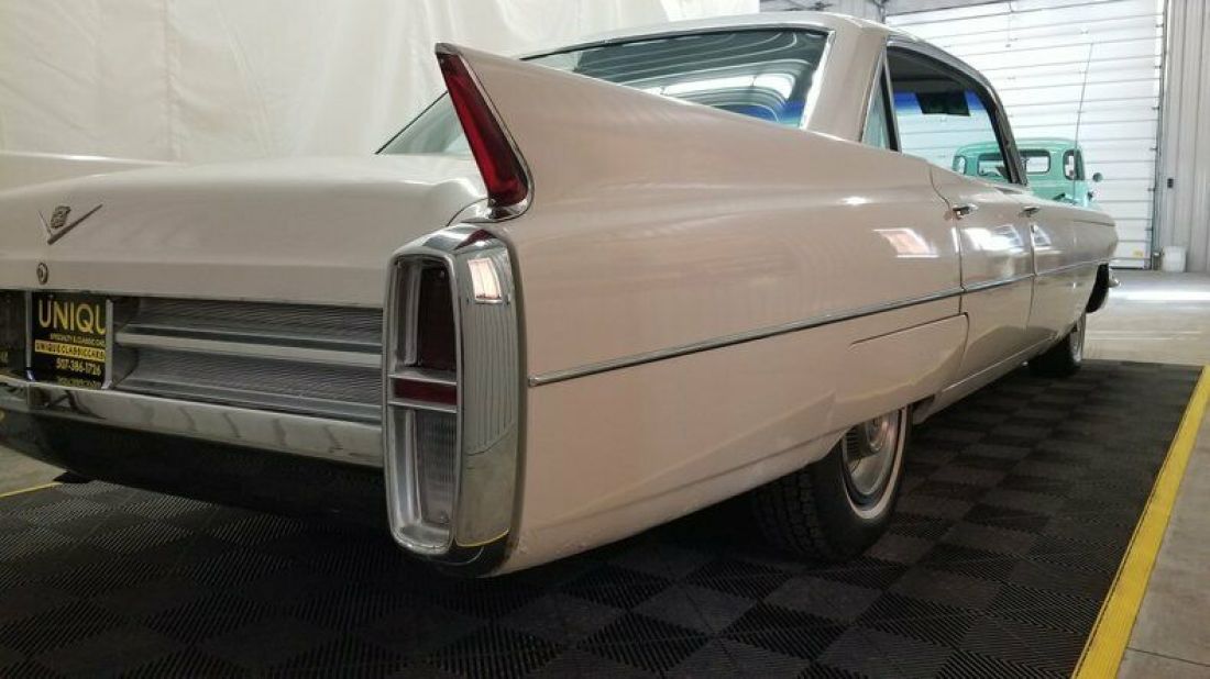 1963 Cadillac Series 62 Sedan 6 Window - photo 10