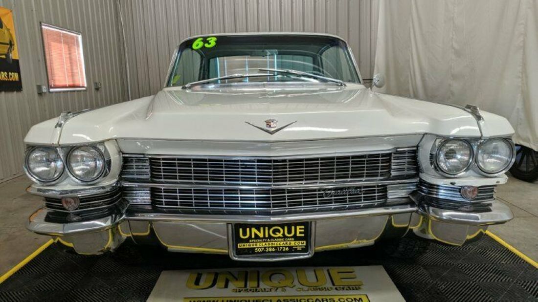 1963 Cadillac Series 62 Sedan 6 Window - photo 2
