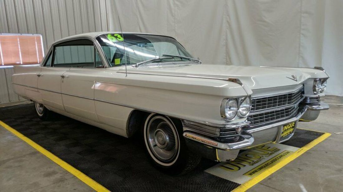 1963 Cadillac Series 62 Sedan 6 Window - photo 3