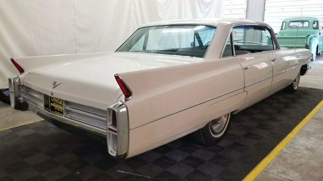 1963 Cadillac Series 62 Sedan 6 Window - photo 4