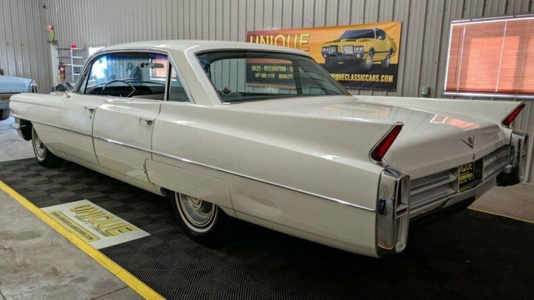 1963 Cadillac Series 62 Sedan 6 Window - photo 6