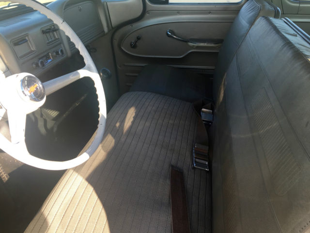 1963 Chevrolet Suburban - photo 11
