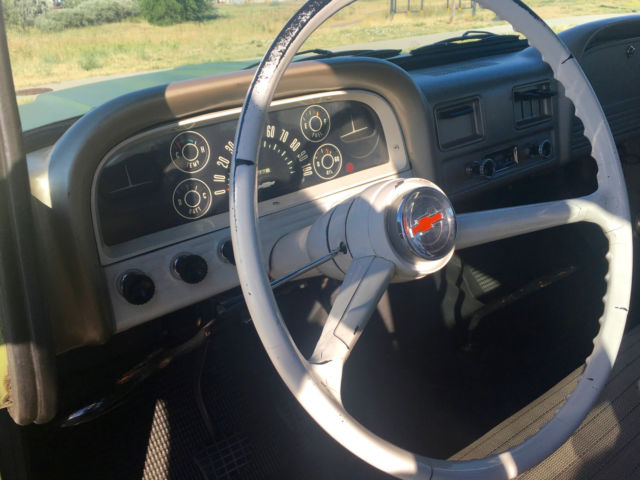 1963 Chevrolet Suburban - photo 9